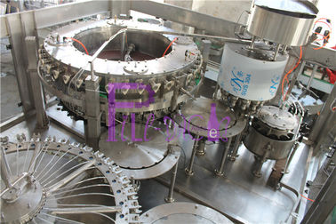 DCGF40-40-12 carbonatou a máquina de enchimento da bebida para garrafas plásticas do ANIMAL DE ESTIMAÇÃO do tampão de parafuso