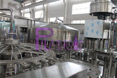 O PLC controla a linha de produção da água, máquina de enchimento plástica de Monoblock da garrafa 15000BPH