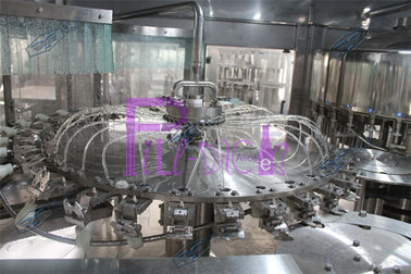 15000BPH coberto superior da máquina de enchimento 10 32 - 32 da água de Hygeian -
