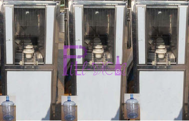 Máquina de enchimento de engarrafamento 3 da água pura em 1 equipamento líquido do enchimento de Monoblock