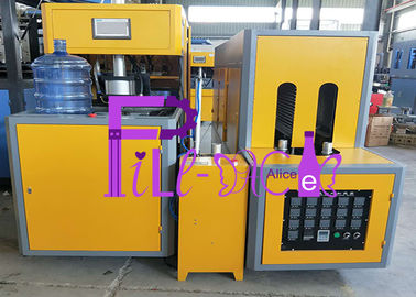 Máquina semi automática da fabricação da garrafa do animal de estimação de 5 galões para a capacidade 120BPH