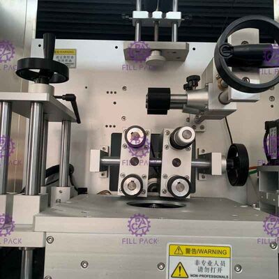 Máquina de etiquetas lisa da etiqueta da garrafa do ANIMAL DE ESTIMAÇÃO fotoelétrico do PVC da luva do psiquiatra