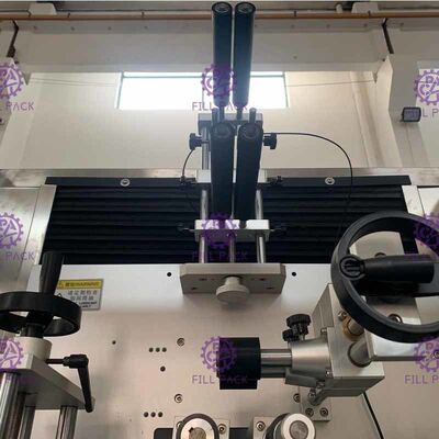 Máquina de etiquetas automática para a garrafa do ANIMAL DE ESTIMAÇÃO 2L e o tampão de garrafa