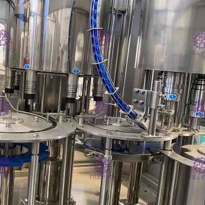 máquina de engarrafamento 8000BPH líquida 3 em 1 máquina tampando de enchimento de enxaguadela