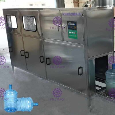 Máquina de enchimento de engarrafamento 3 da água pura em 1 equipamento líquido do enchimento de Monoblock