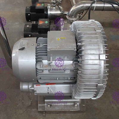 3 em 1 máquina de enchimento carbonatada Monobloc da bebida da garrafa de vidro com tração Ring Cap