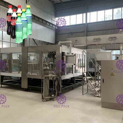Controle 3 do PLC em 1 máquina de enchimento carbonatada da bebida para garrafas do ANIMAL DE ESTIMAÇÃO