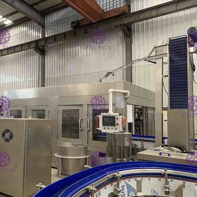 3 em 1 água de soda carbonatou o equipamento de engarrafamento 2000-12000BPH da bebida da máquina de enchimento