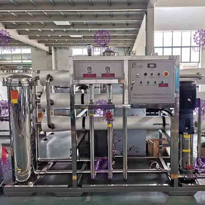Sistema mineral do tratamento da água da filtragem do esterilizador UV com os tanques de armazenamento de aço inoxidável da água