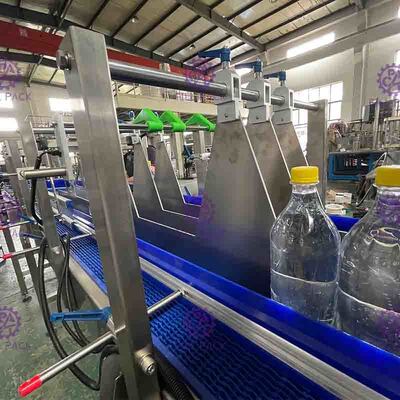 Máquina de embalagem automática da garrafa do PLC, 380V caixa de 50/60 de hertz que forma a máquina