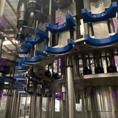 O PLC controla a linha de produção da água, máquina de enchimento plástica de Monoblock da garrafa 15000BPH