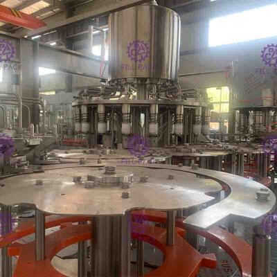 máquina de enchimento do suco 3.5kw para o parafuso plástico Capp da garrafa 45mm