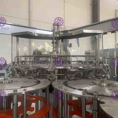 máquina de enchimento do suco 3.5kw para o parafuso plástico Capp da garrafa 45mm