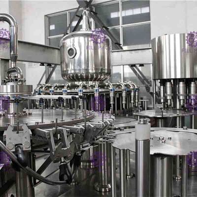 Máquina plástica de enchimento 3 in-1 do enchimento da garrafa do equipamento da auto bebida industrial