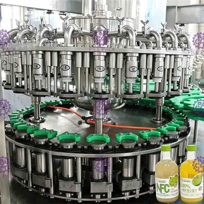 A polpa Juice Filling Machine Glass Bottle do aloés 20000BPH carbonatou a linha de enchimento 3 da bebida em 1