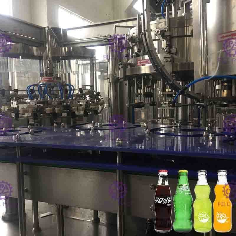 PET o vidro plástico 3 em 1 máquina de engarrafamento do vinho da água gasosa/equipamento/linha/planta/sistema Monobloc