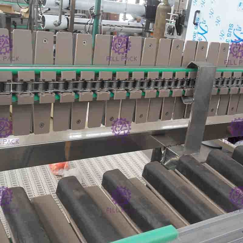 Esterilizador reverso de aço inoxidável de 304 garrafas que alisa o transporte de rolo para a linha de enchimento quente