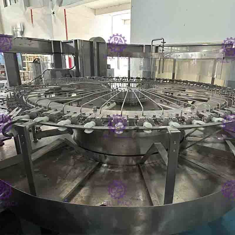 máquina de enchimento da água de garrafa 25000BPH com PLC de Siemens e duas partes da construção